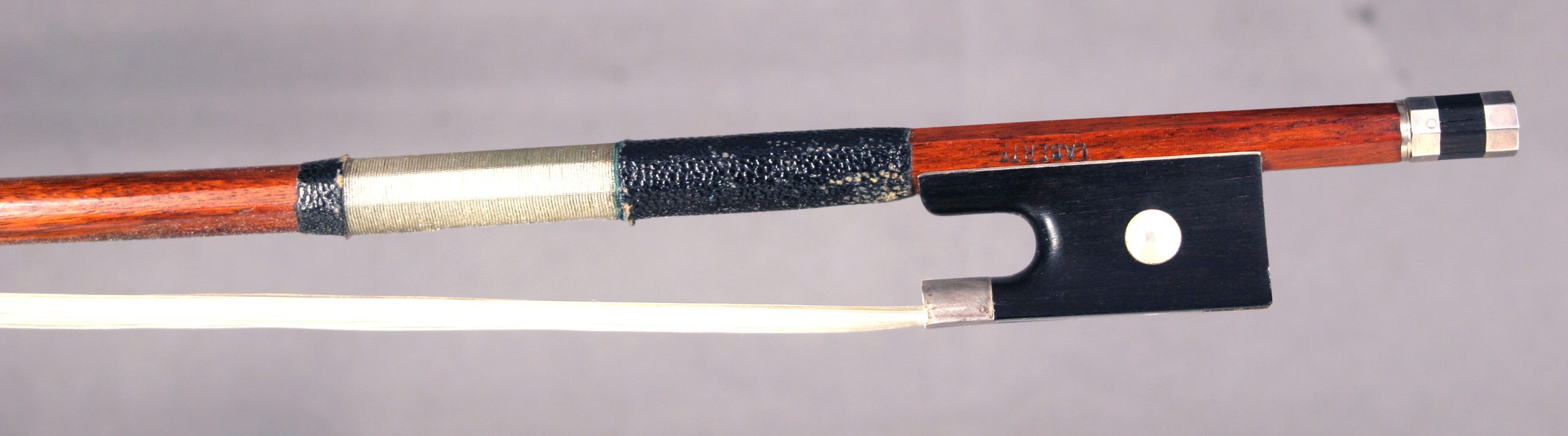 French violin bow made by Laberte ca. 1950. - Image 2