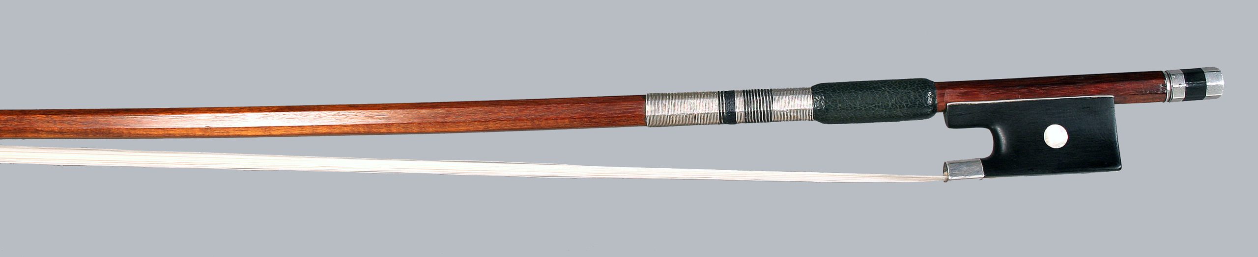 French violin bow by Dominique Peccatte made in Paris circa 1845. - Image 4