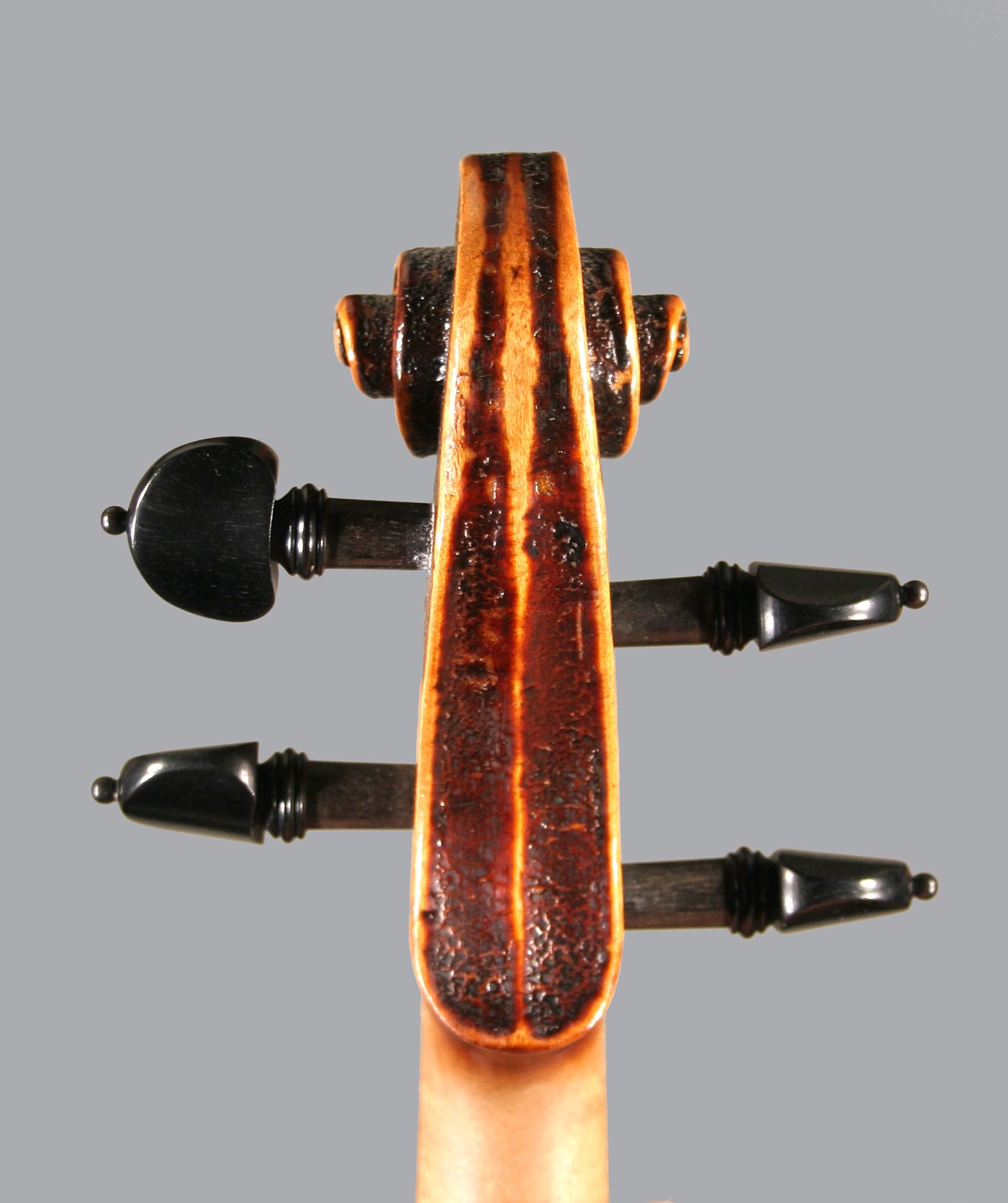 A rare, very fine old Italian violin made by Albani family ca. 1735. - Image 5